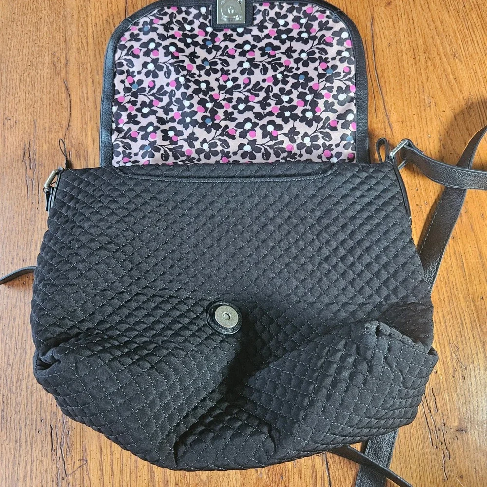 Vera‎ Bradley Carson Black Quilted Crossbody Bag Purse Floral Interior